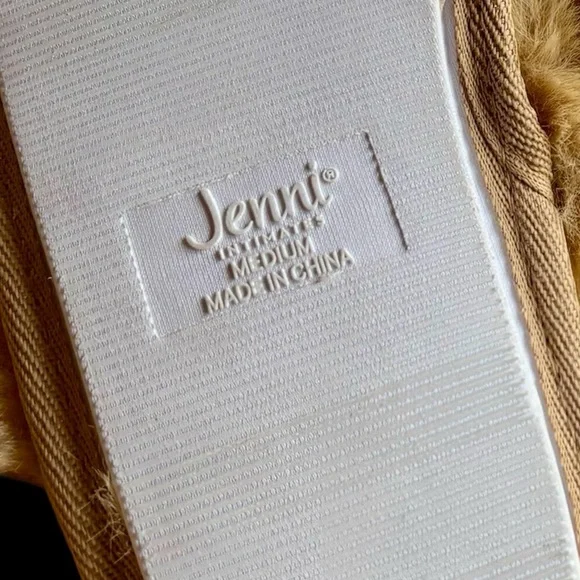 😴Jenni Intimates - Tan Faux Fur Crossband House Slipper Size M 7-8 NWT😴 - Picture 4 of 5
